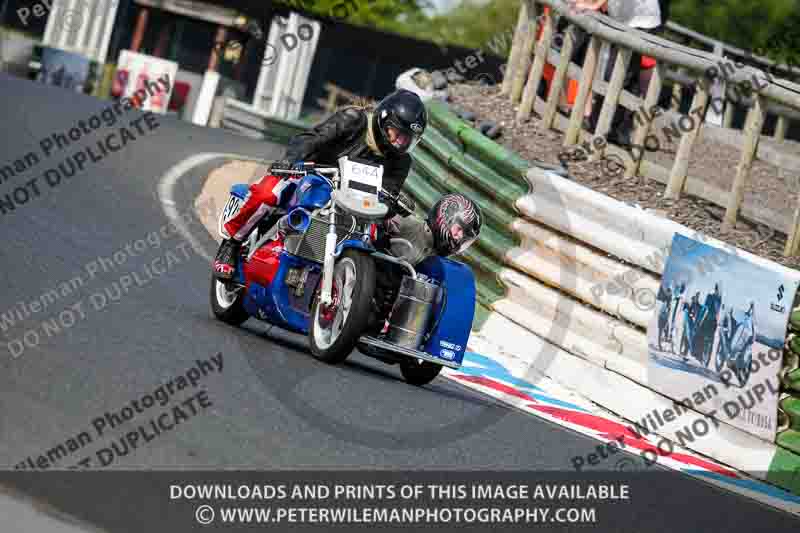 Vintage motorcycle club;eventdigitalimages;mallory park;mallory park trackday photographs;no limits trackdays;peter wileman photography;trackday digital images;trackday photos;vmcc festival 1000 bikes photographs